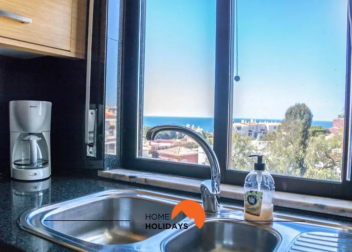 #005 Foxy B By Holidays * 알부페이라